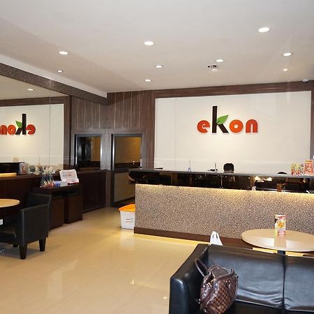 Ekon Hotel Yogyakarta Exterior photo