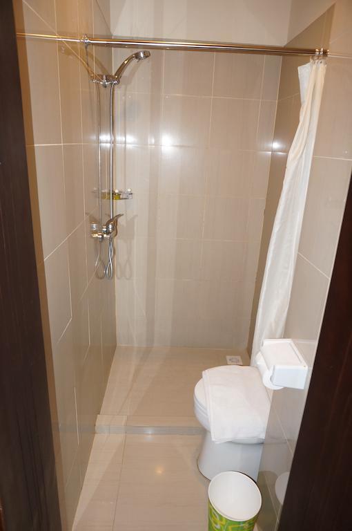 Ekon Hotel Yogyakarta Room photo