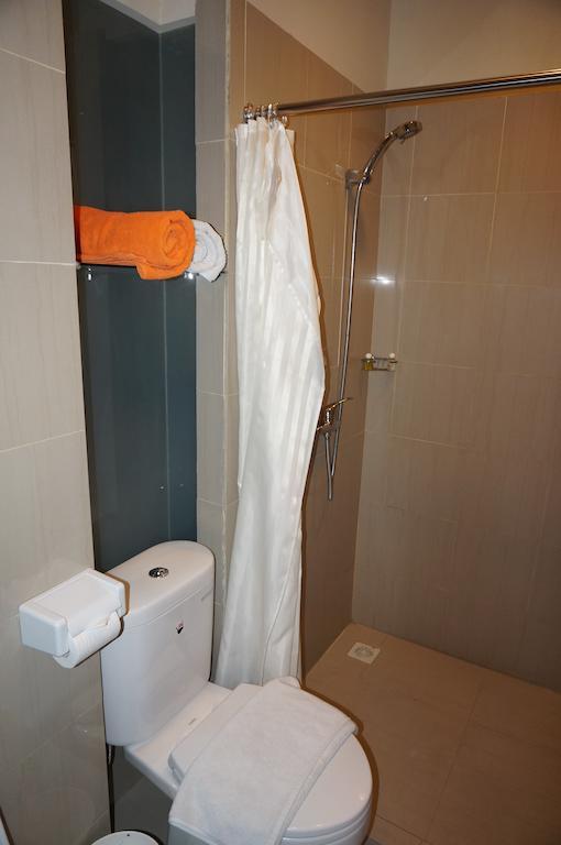 Ekon Hotel Yogyakarta Room photo