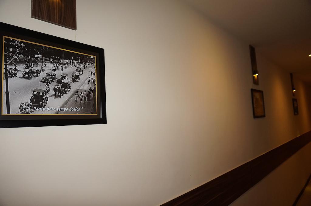 Ekon Hotel Yogyakarta Exterior photo