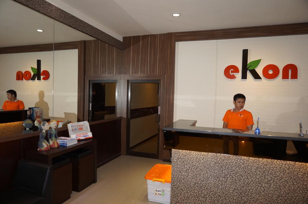 Ekon Hotel Yogyakarta Exterior photo